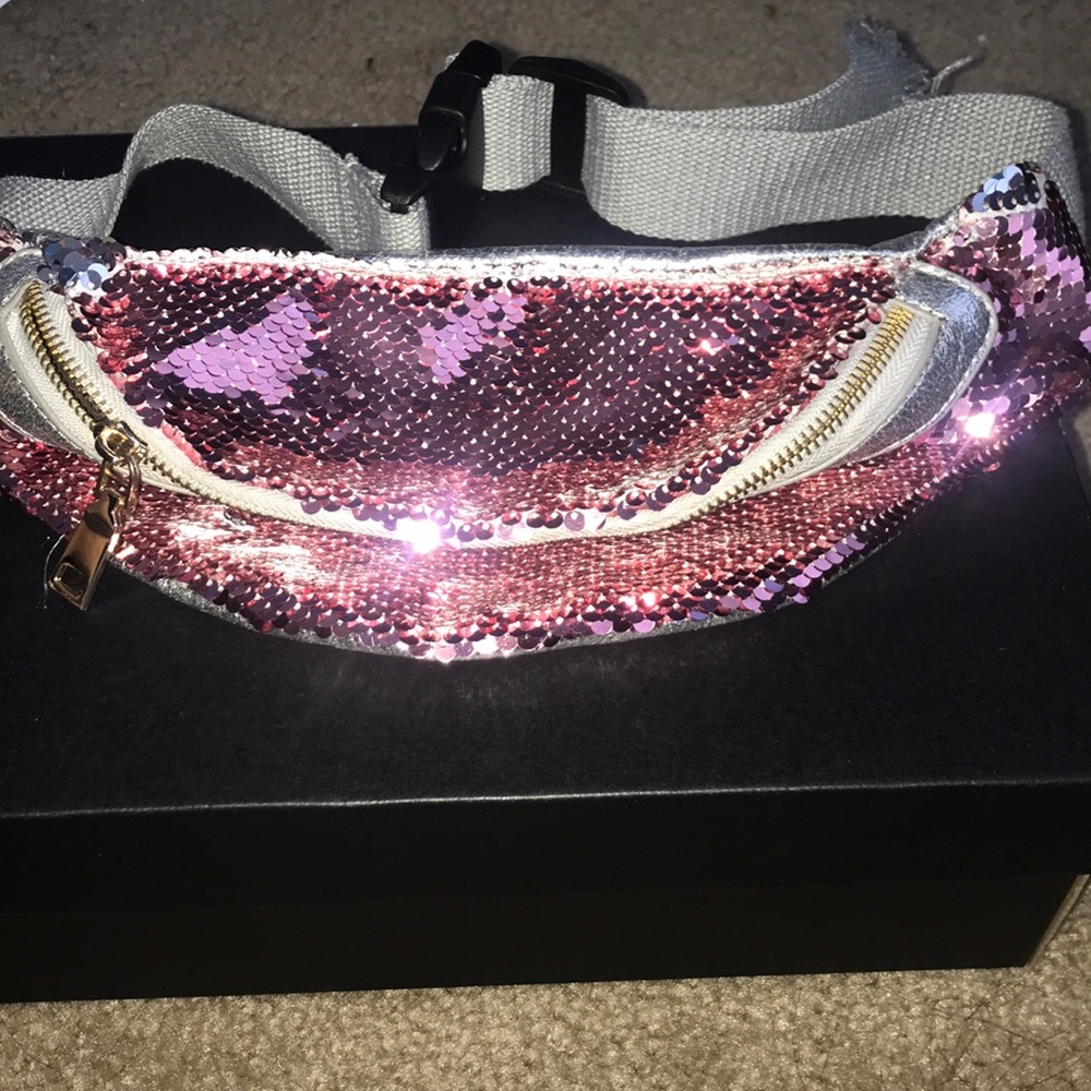 Sequin fanny pack , pink !!